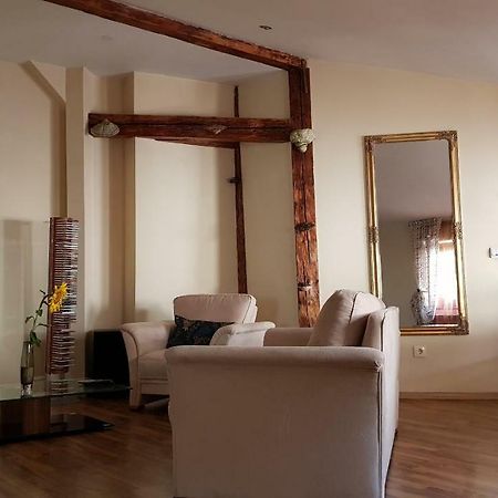 Ferienwohnung Apartament Central Oradea Exterior foto