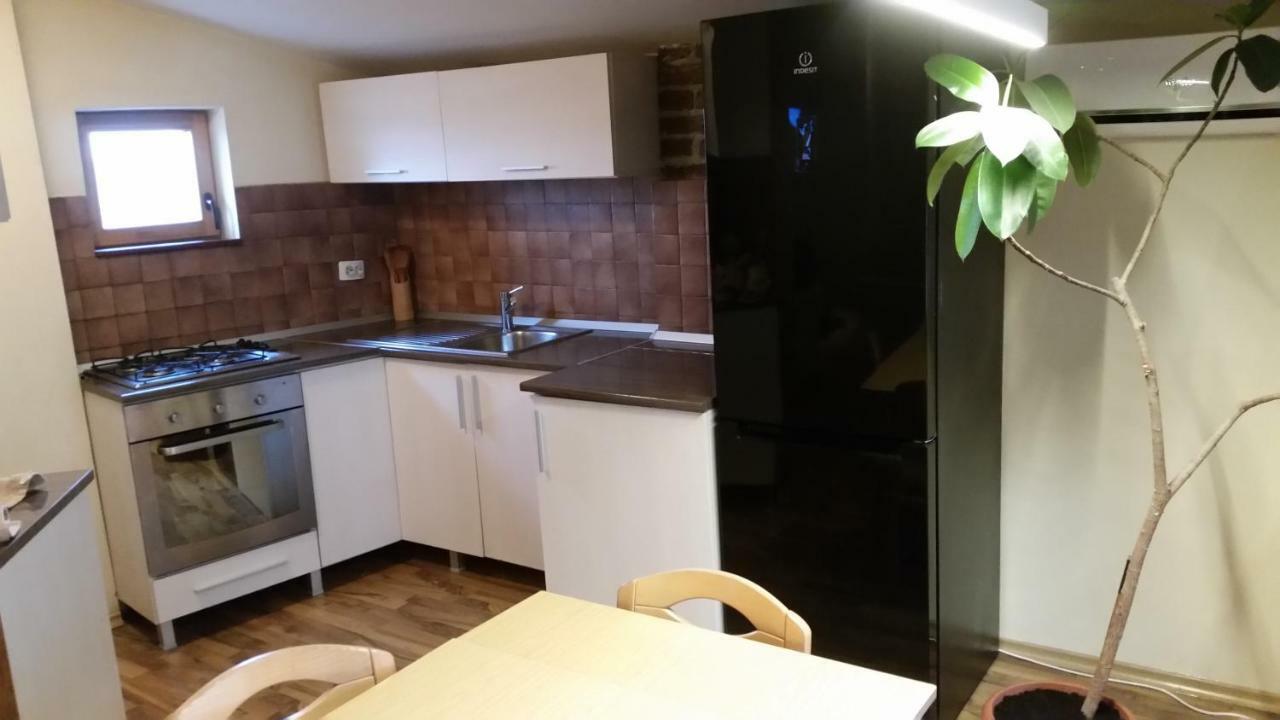Ferienwohnung Apartament Central Oradea Exterior foto